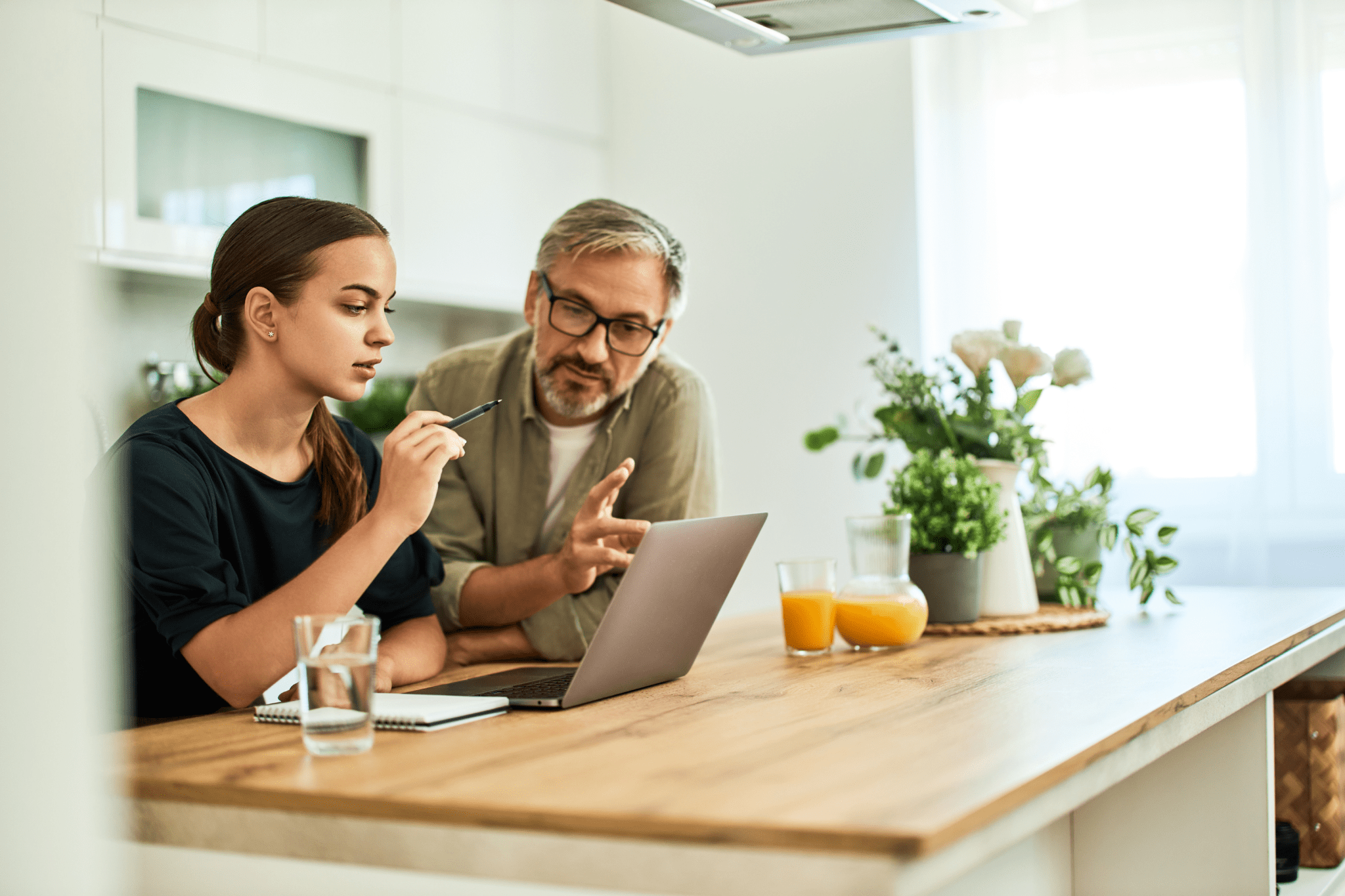 Dad says he'll pay daughter's college tuition—but there's one condition