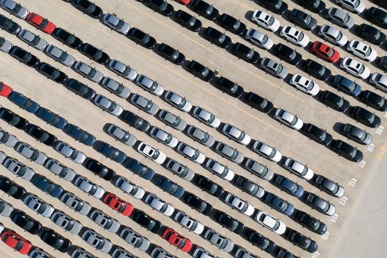 Canada poised to strike back at Trump with retaliatory tariffs