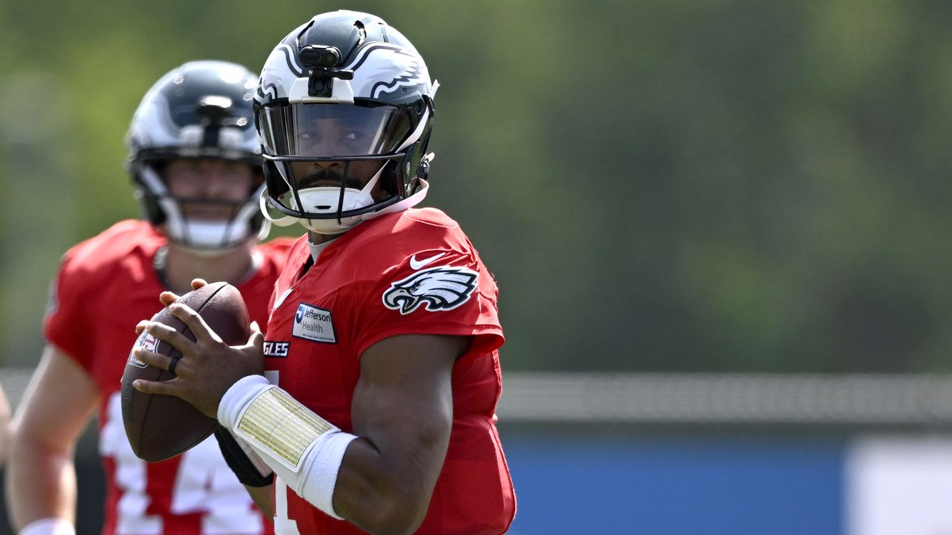 Don't tell Eagles fans it's just practice
