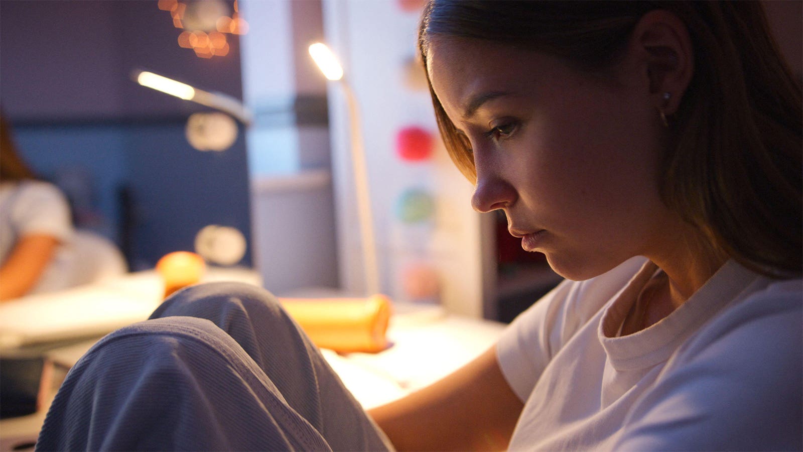 Are suicide attempts contagious in young people?