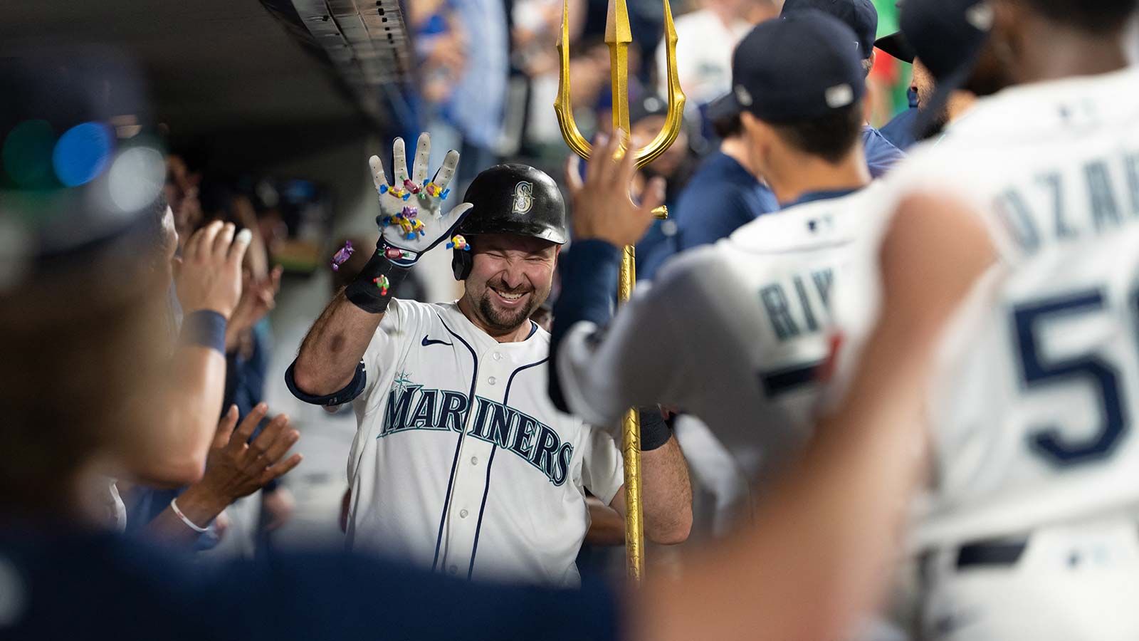 Mariners catcher Cal Raleigh’s personal home run derby hits impressive ...