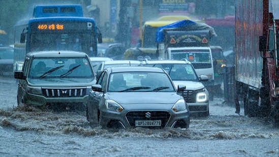 Advisory issued as waterlogging brings Delhi, Gurugram traffic to crawl ...