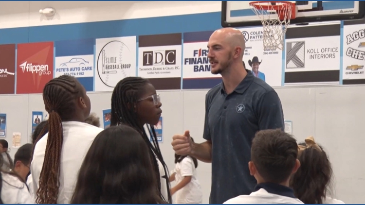 Alex Caruso returns to College Station to give back to local youth