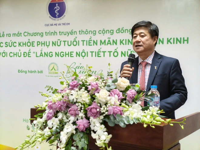 Một người ở tuổi mãn kinh có thể khiến cả gia đình căng thẳng