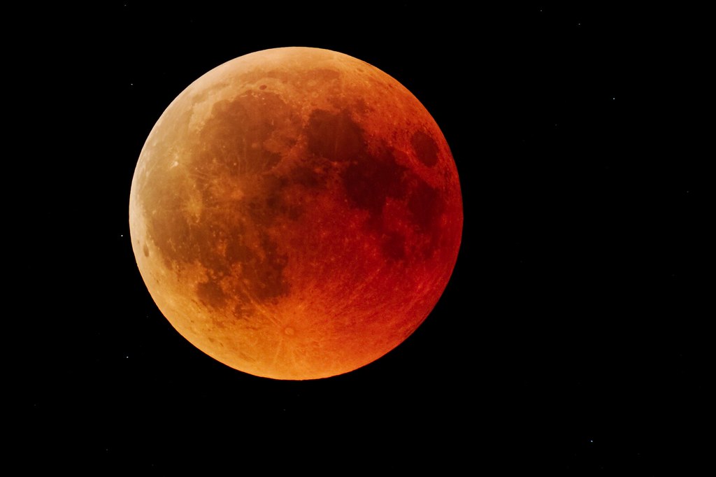 earth-s-shadow-will-cover-96-of-moon-giving-billions-a-chance