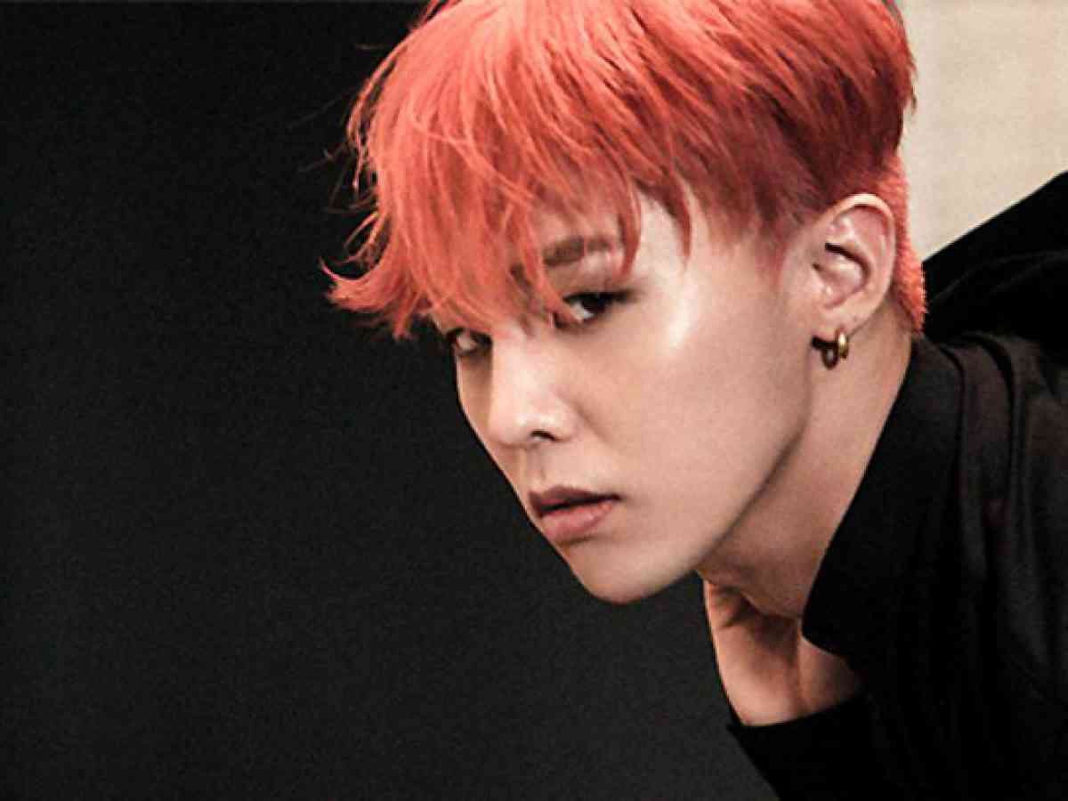 BIGBANG's G-Dragon praised after preventing camera director from falling off stage
