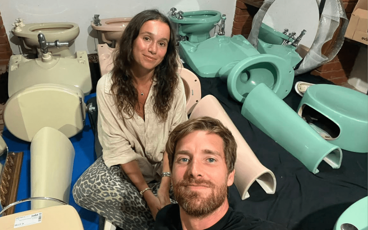 Couple thrift vintage bathroom set, then discover what it's really worth