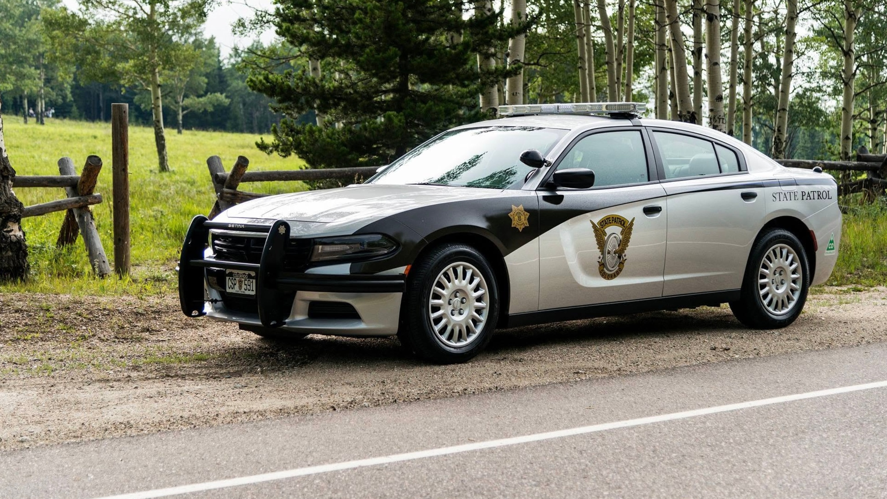 2 troopers shot during a traffic stop, suspect fled scene