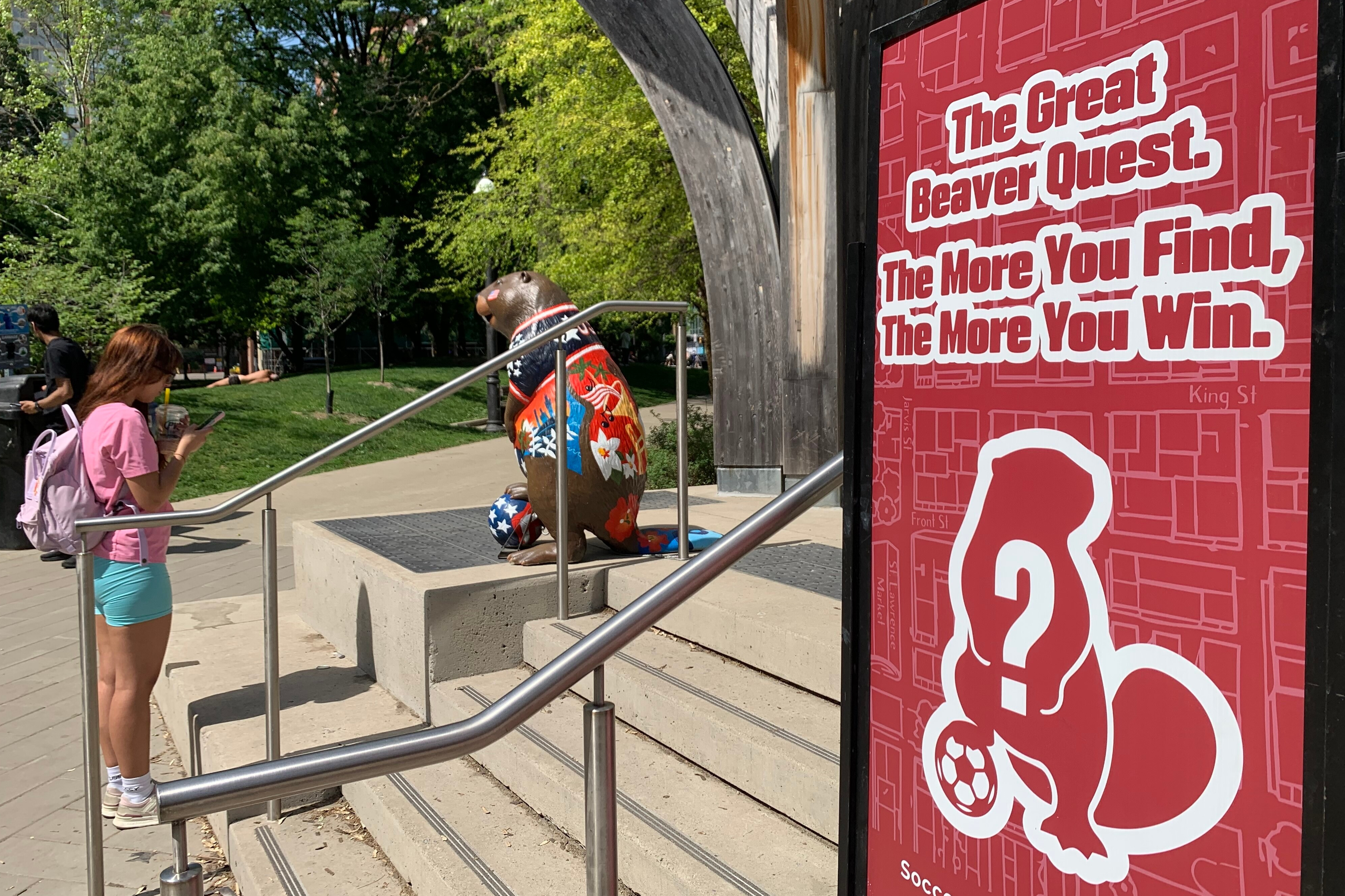 Auction for FIFA beaver statues in Toronto closes