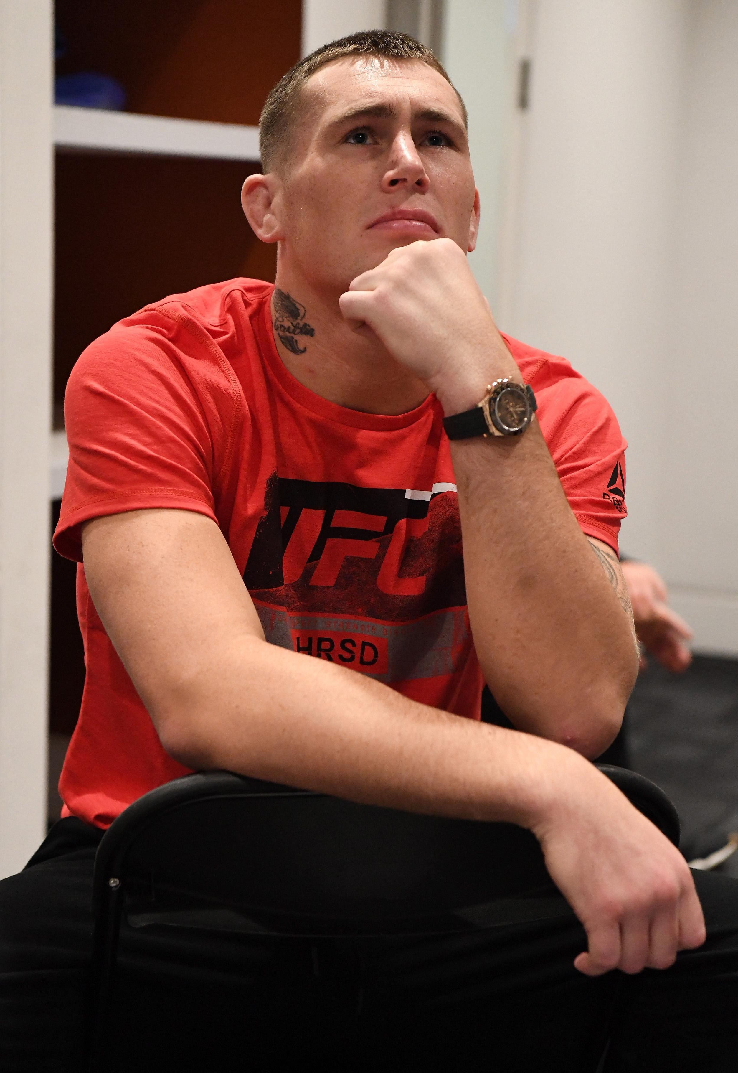 Darren Till 'still walking around with a torn ACL' despite Yoel Romero fight on Sept. 26