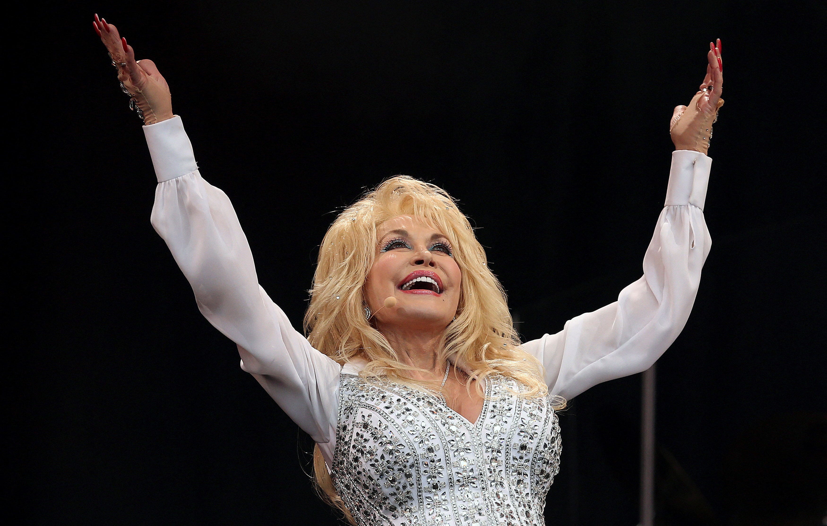 what-was-dolly-parton-known-for-here-s-a-look-at-her-achievements