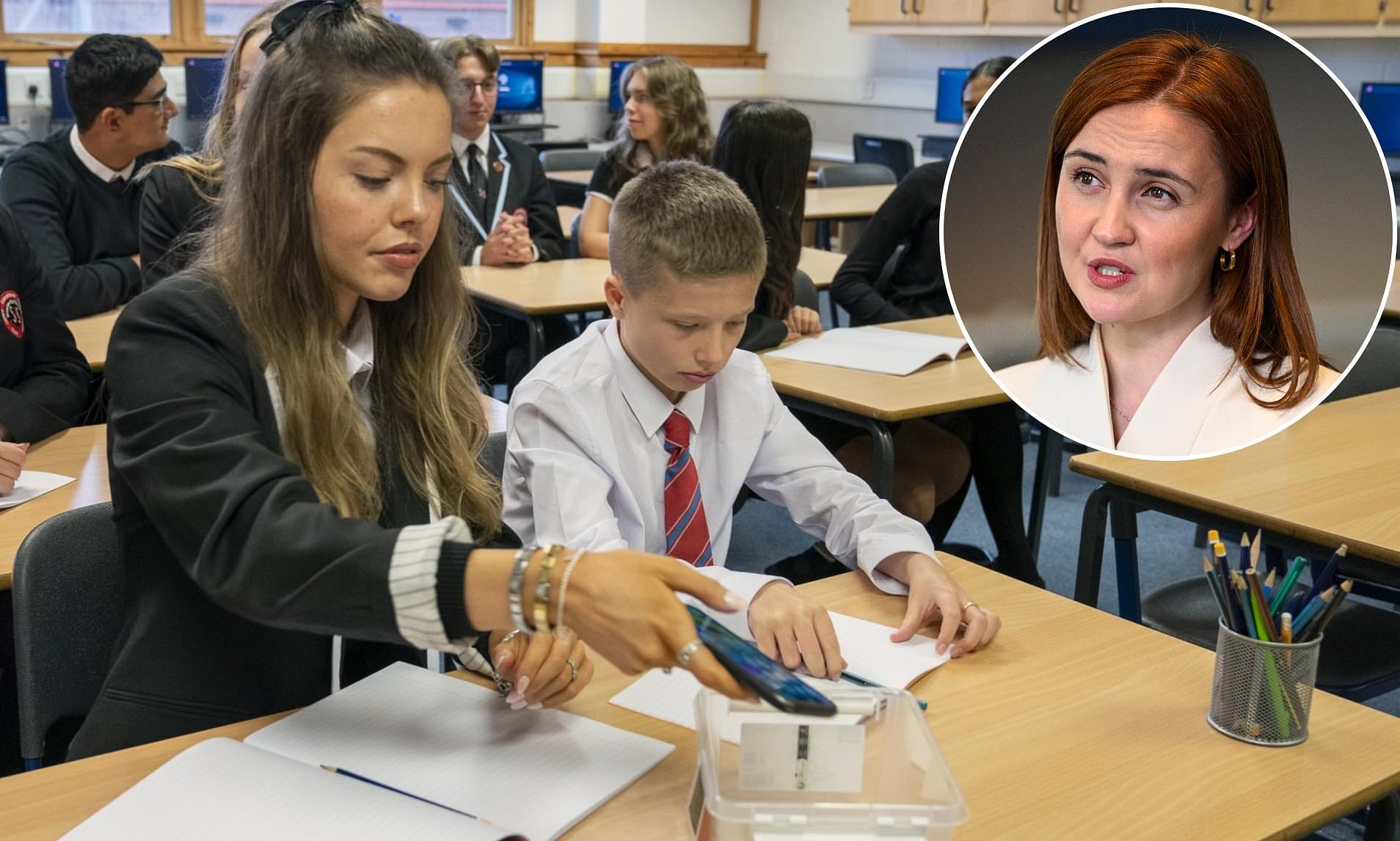 Mobile phones could be banned for the full day in every Scottish school under new proposal