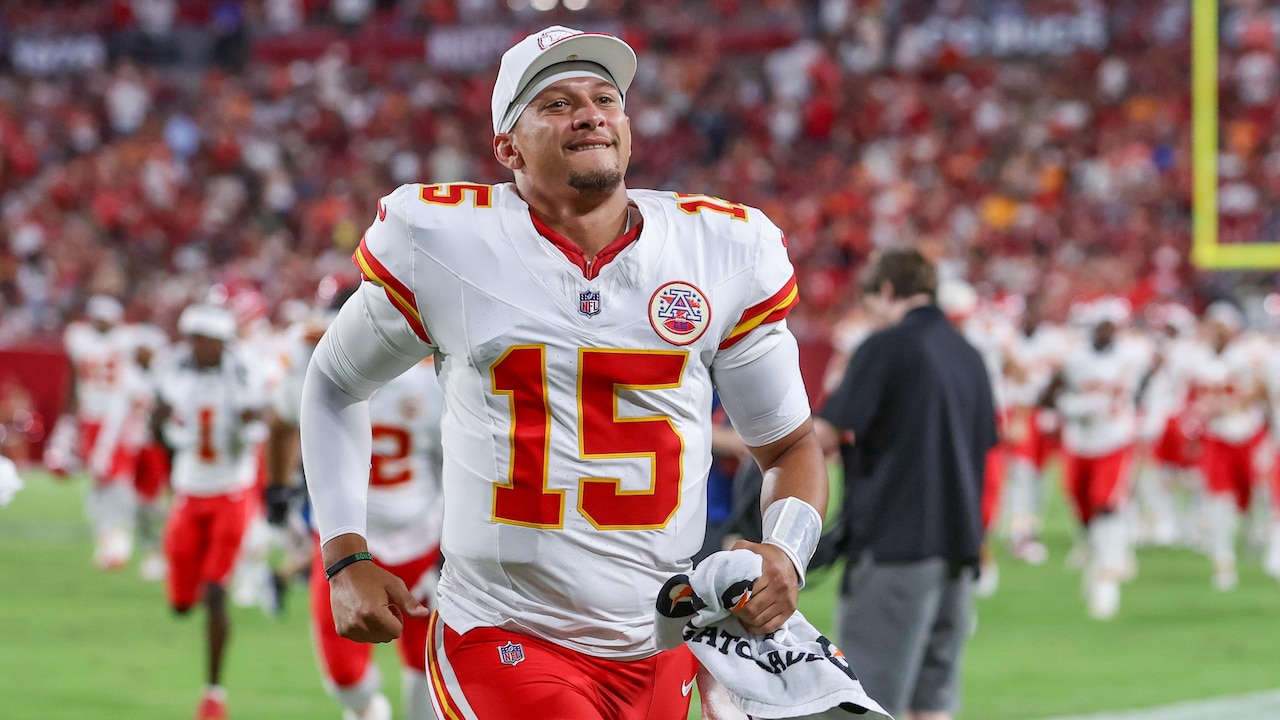Patrick Mahomes gives week 1 injury status update amid knee rehab as ...