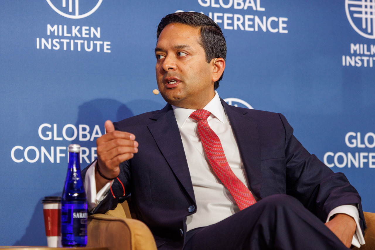 Mark Walter's troubles are disrupting the insurance world's hottest trade