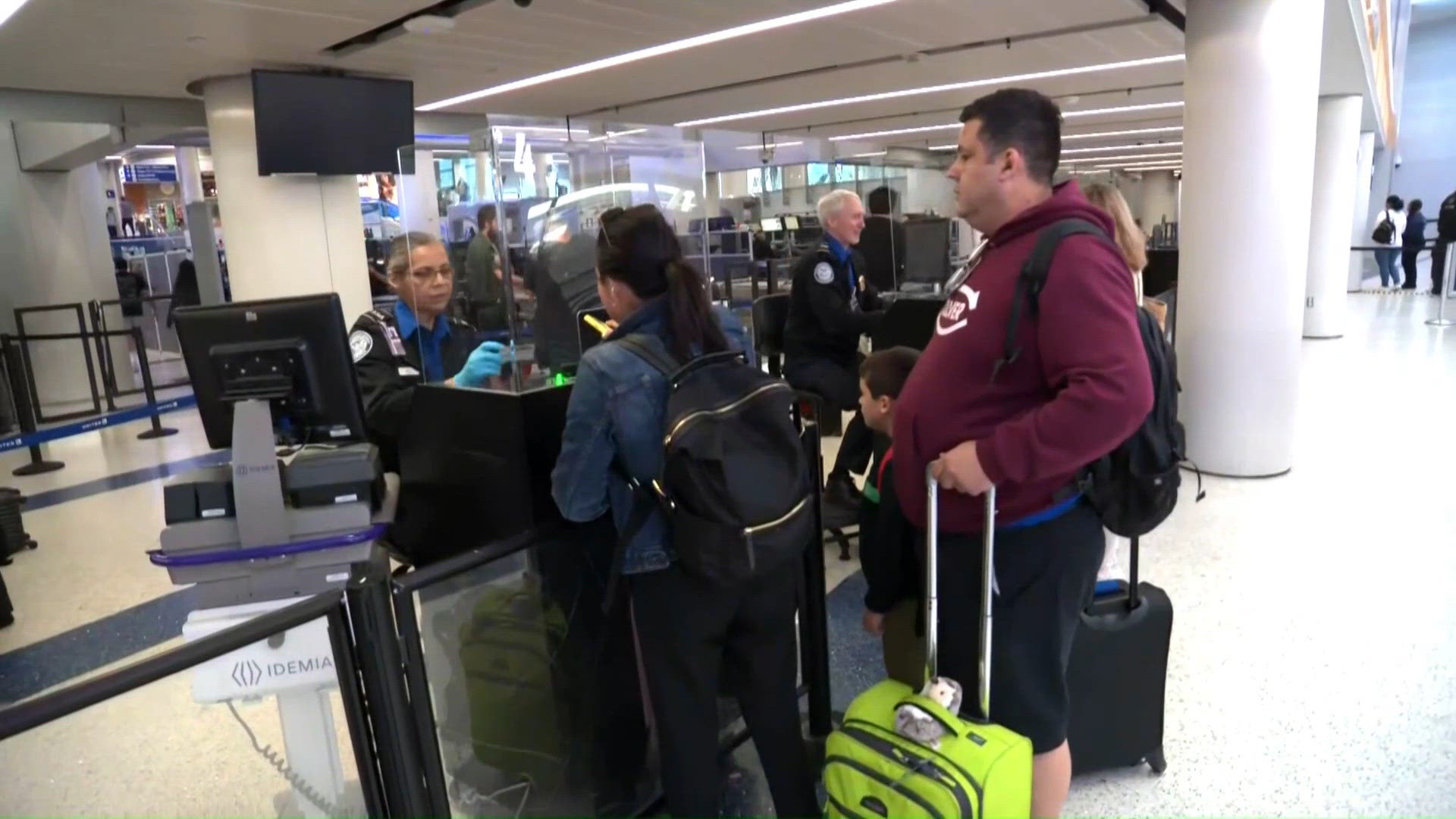 Flying etiquette: Experts share tips for being a better passenger