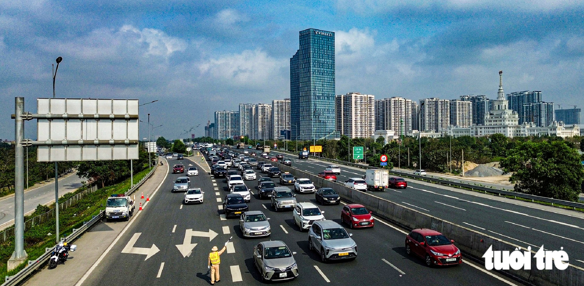 Dự báo lượng xe tăng đột biến 5 ngày nghỉ lễ, cần lưu ý gì trước khi di chuyển?