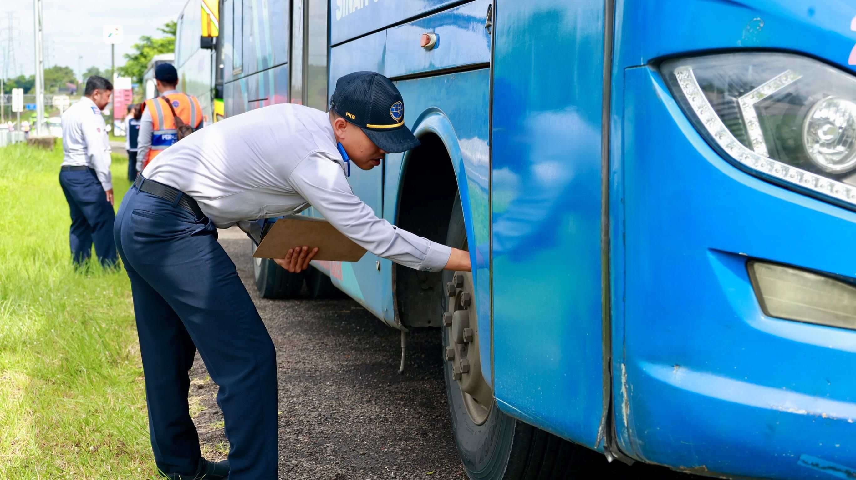 jangan-asal-naik-bus-kemenhub-ingatkan-cek-izin-dan-kelaikan-jalan