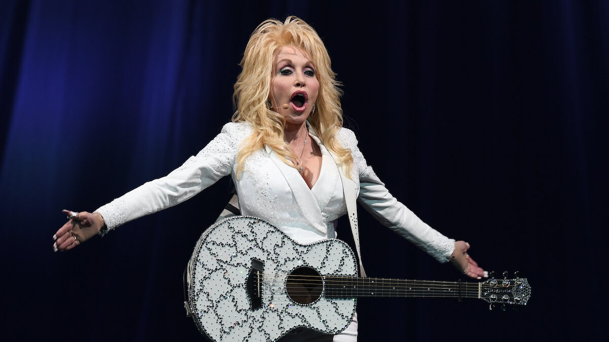 dolly-parton-en-images-comment-la-star-de-country-a-totalement