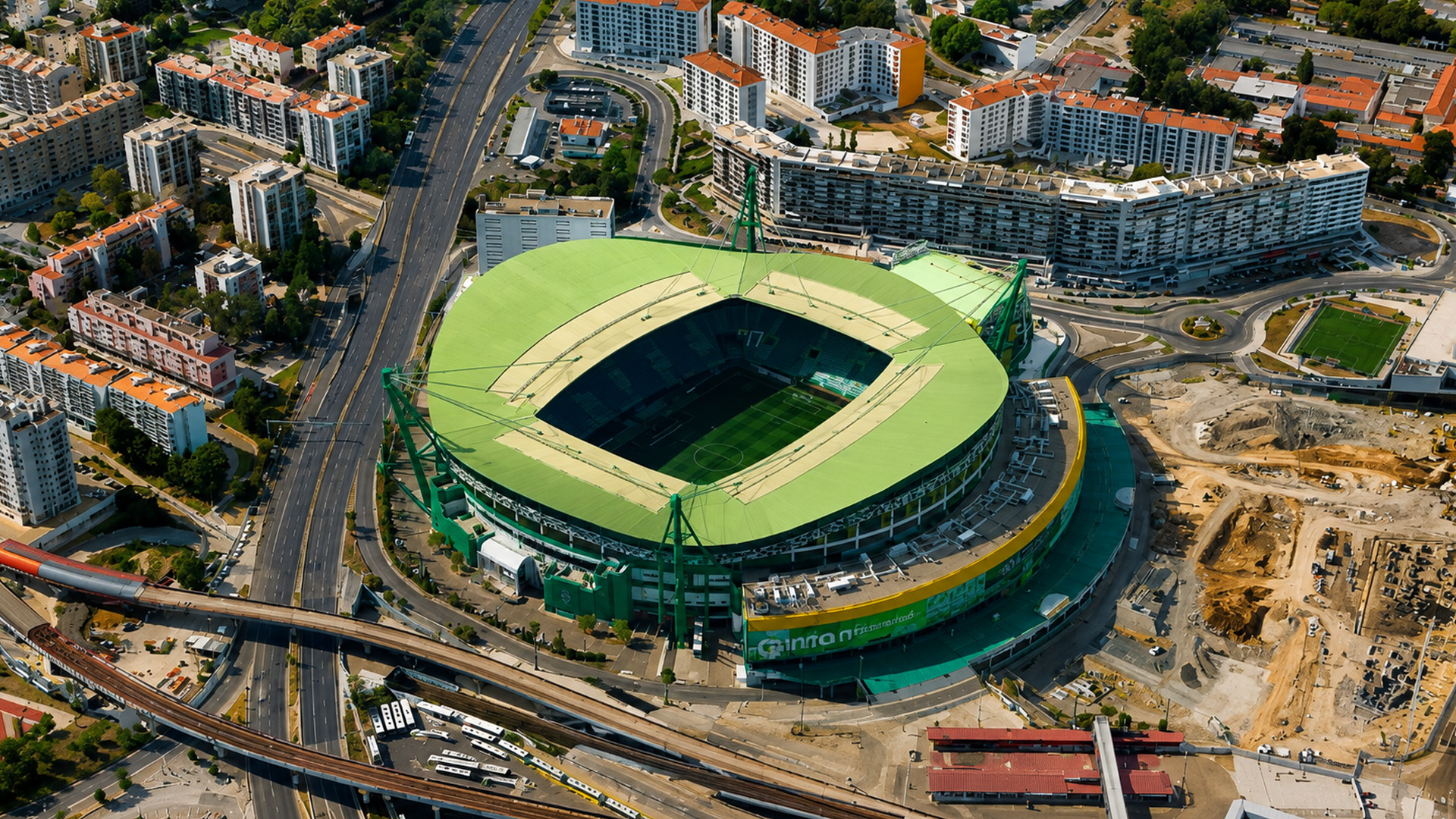 Estádio José Alvalade cercado pelas ruas de Lisboa