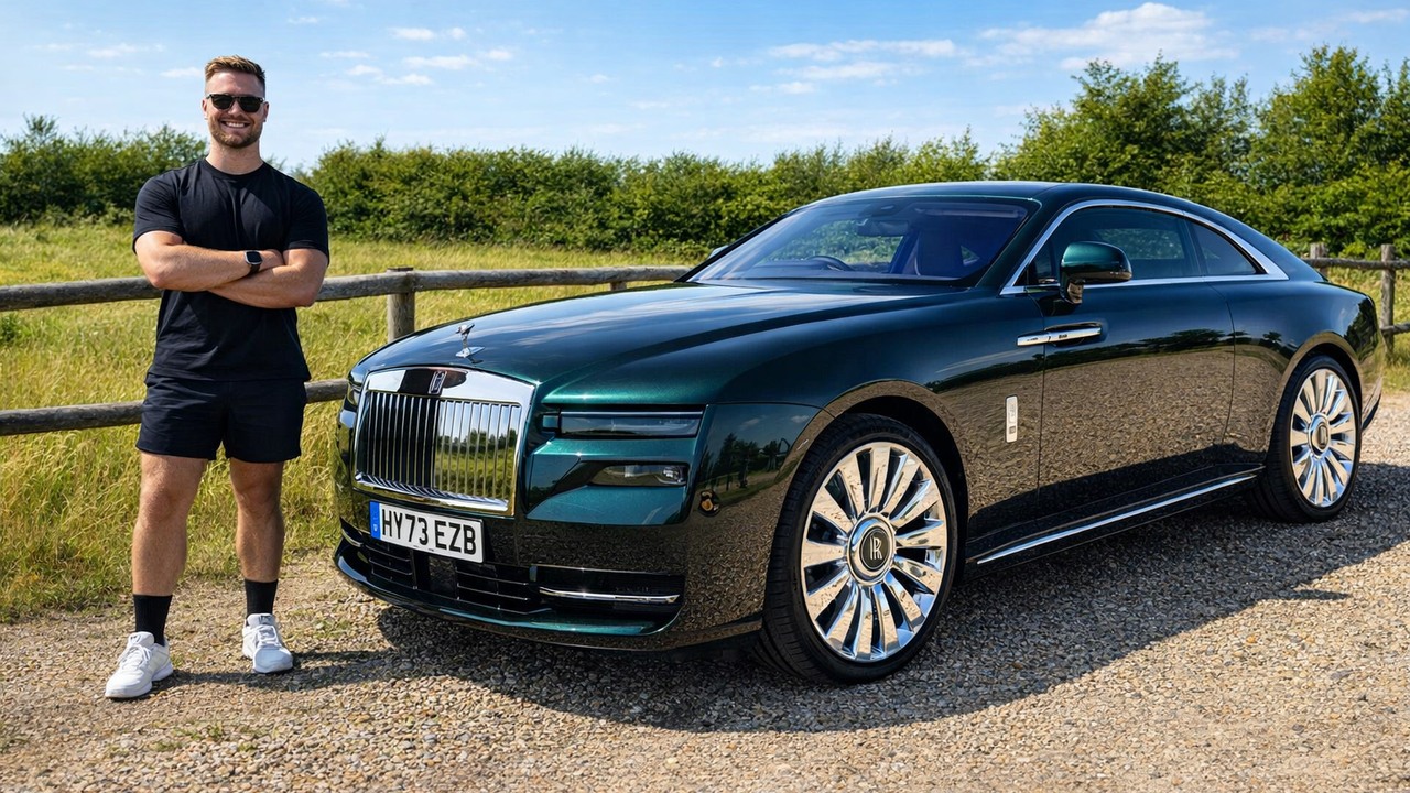 Living with a £450,000 Rolls Royce Spectre for 24 hours reveals the ...