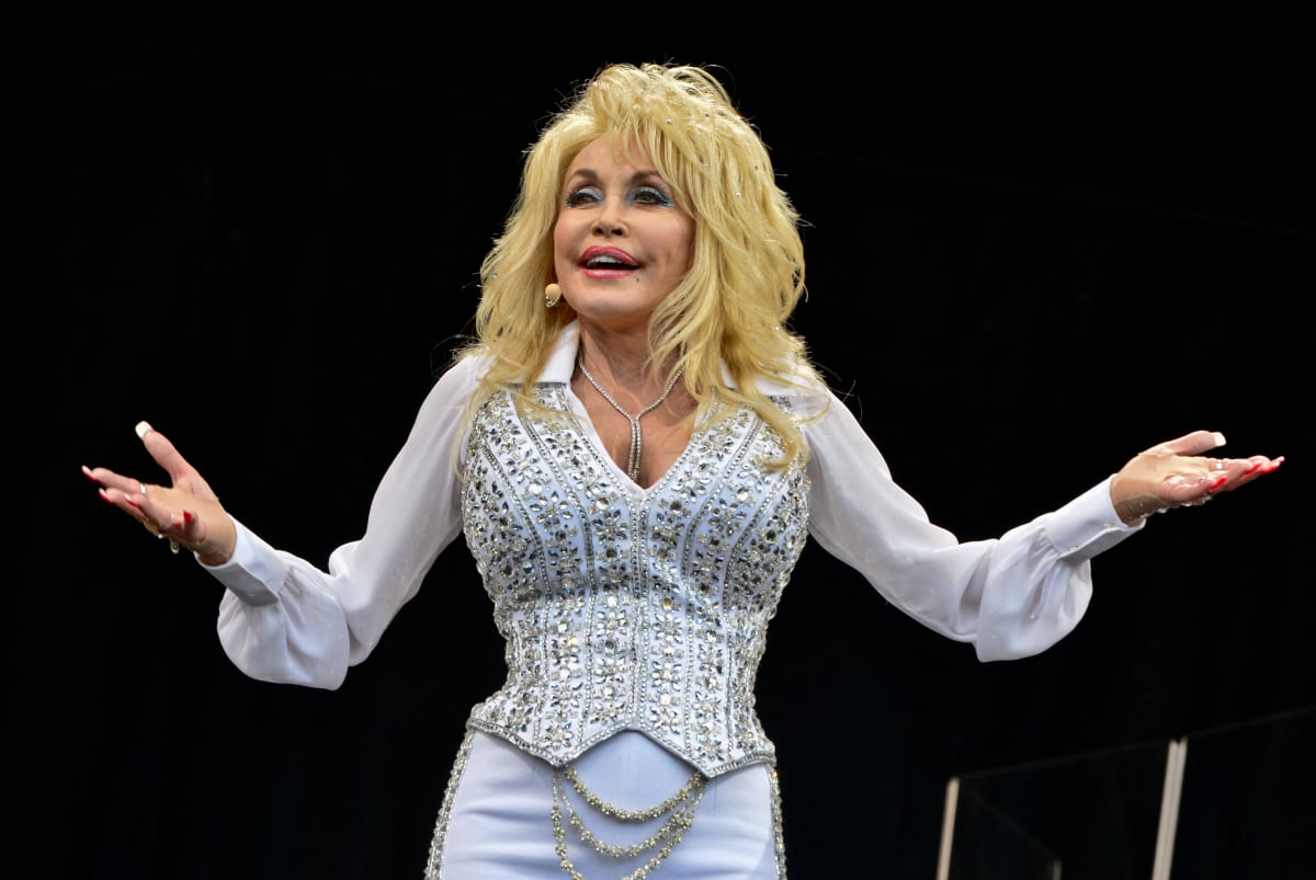 dolly-parton-d-couvrez-l-incroyable-domaine-de-willow-lake-o-la
