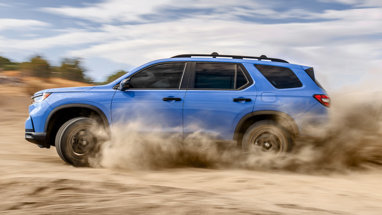 The new Honda Pilot gets a major redesign and new features!