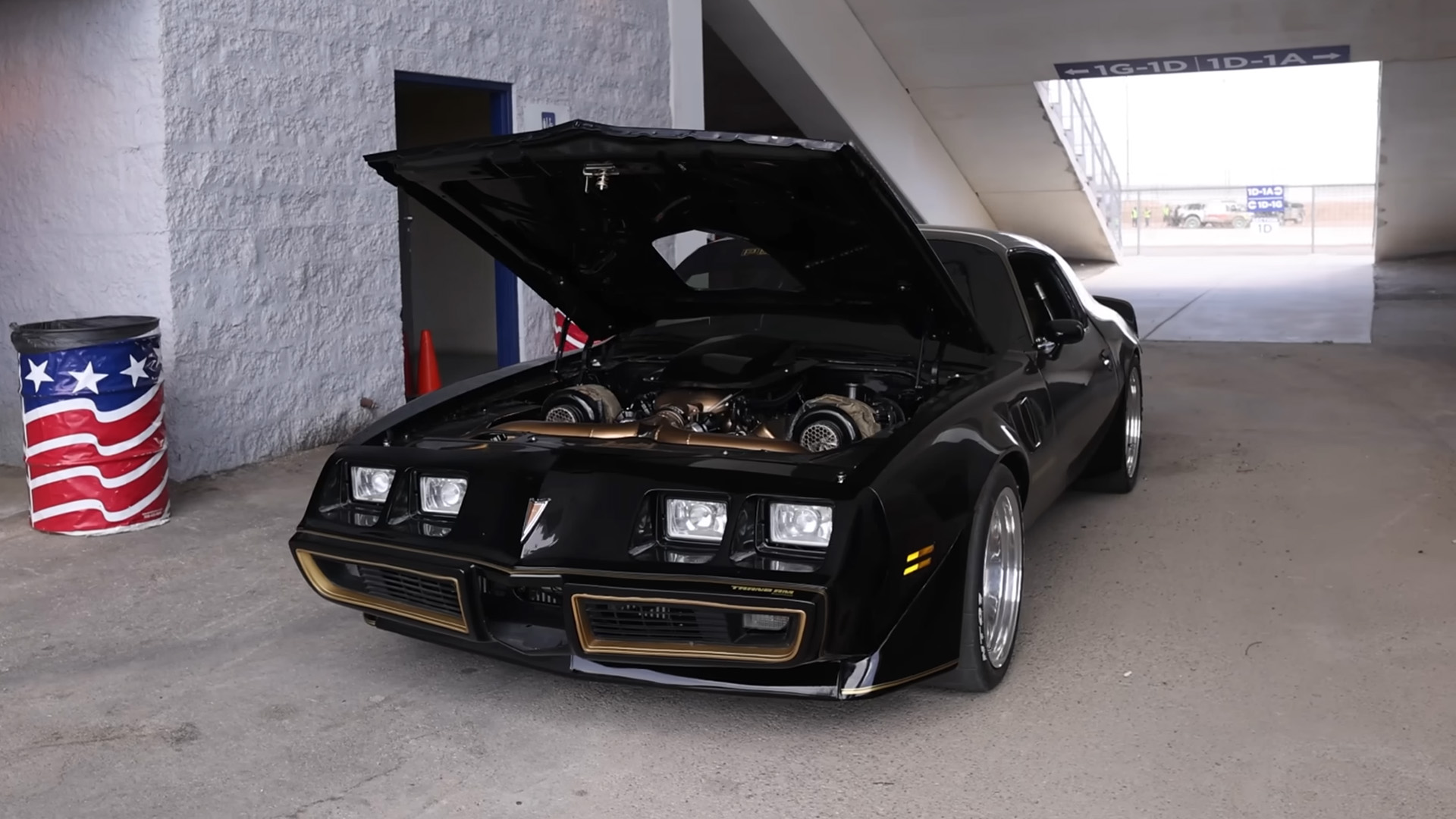 Exploring a 1000HP twin turbo Trans Am build