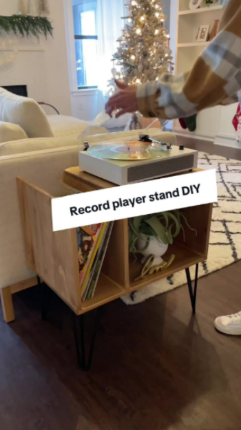 Easy DIY stand for your record player setup