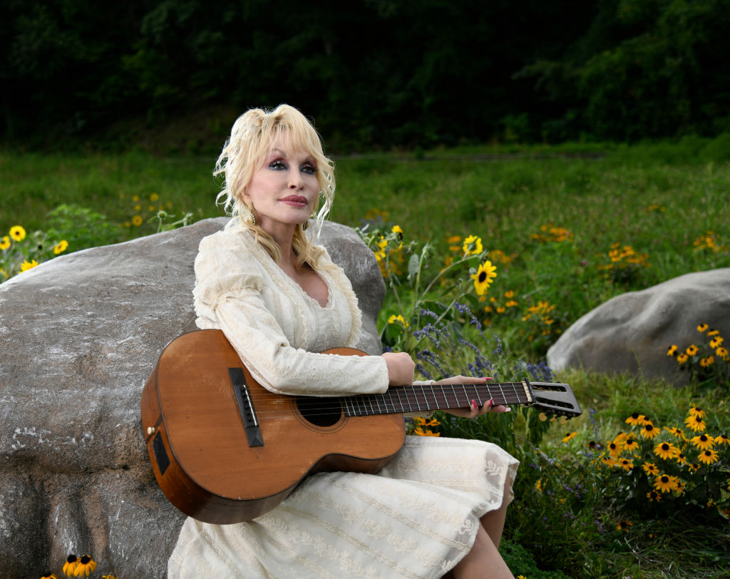 Huyền thoại Dolly Parton 'I will always love you' mất vì ung thư
