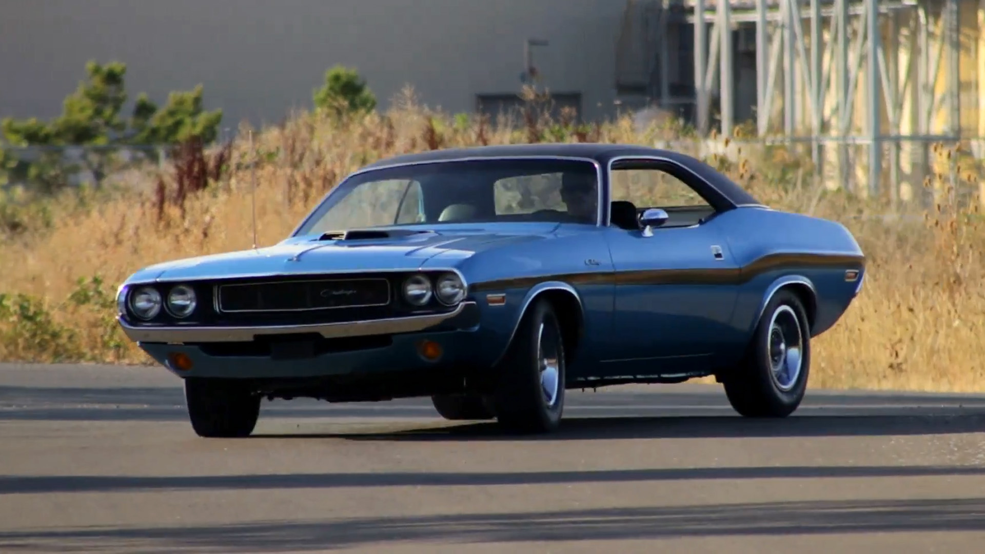 Exploring a rare 1970 Dodge Challenger Hemi model