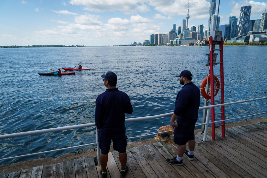 trump-mulls-renaming-lake-ontario-as-lake-america-canadians-balk-at