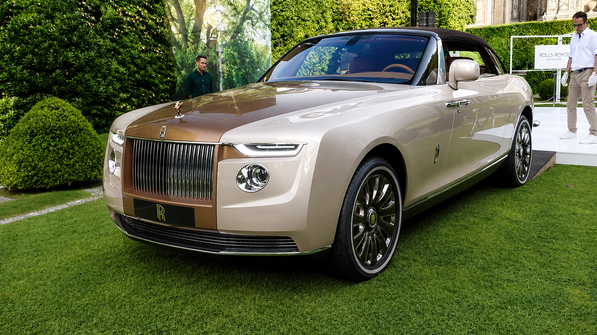 Rolls-Royce Boat Tail showcases luxury from every angle