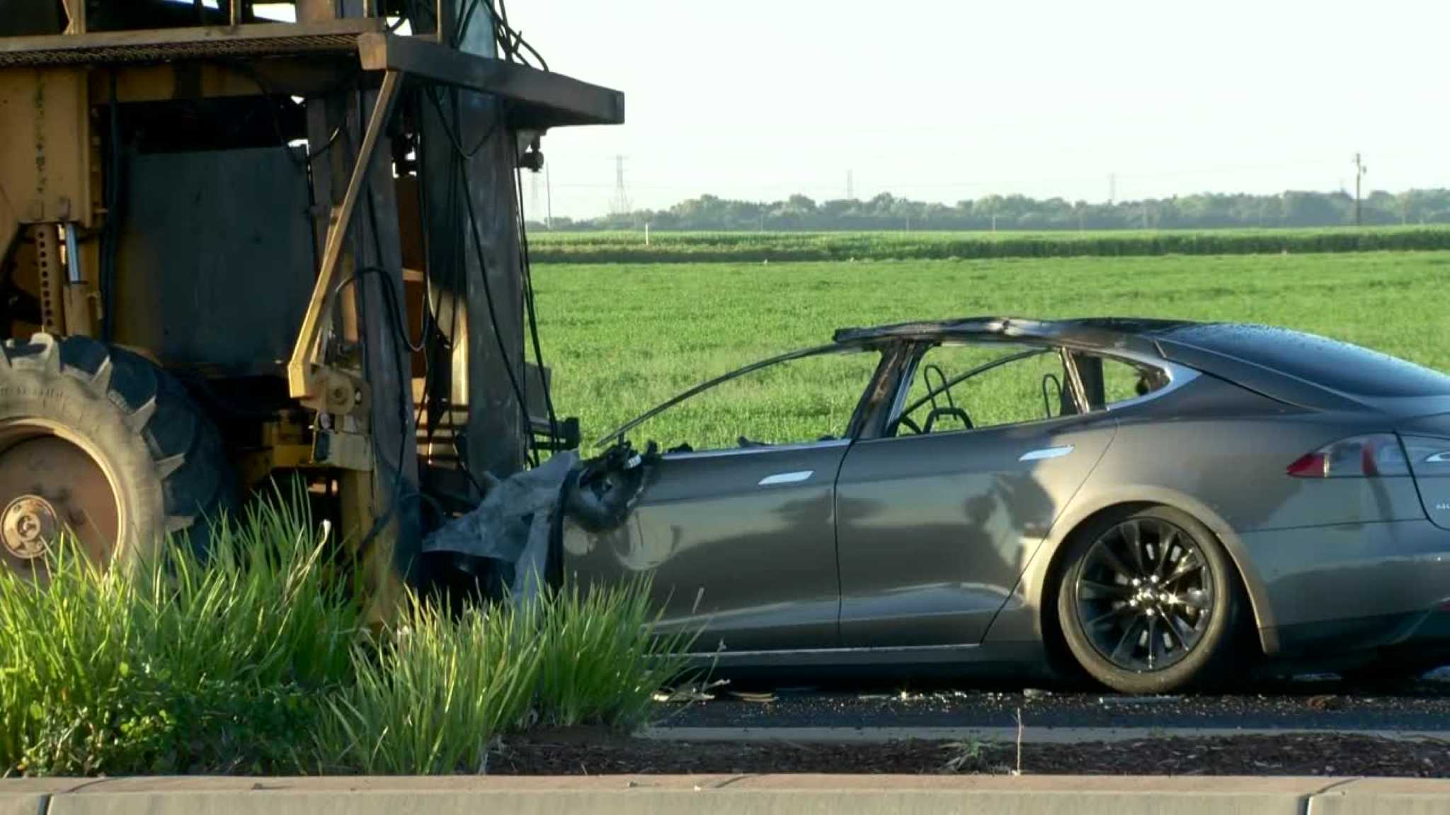 Sedan driver dies after crashing into farm tractor on Elk Grove roadway, CHP says