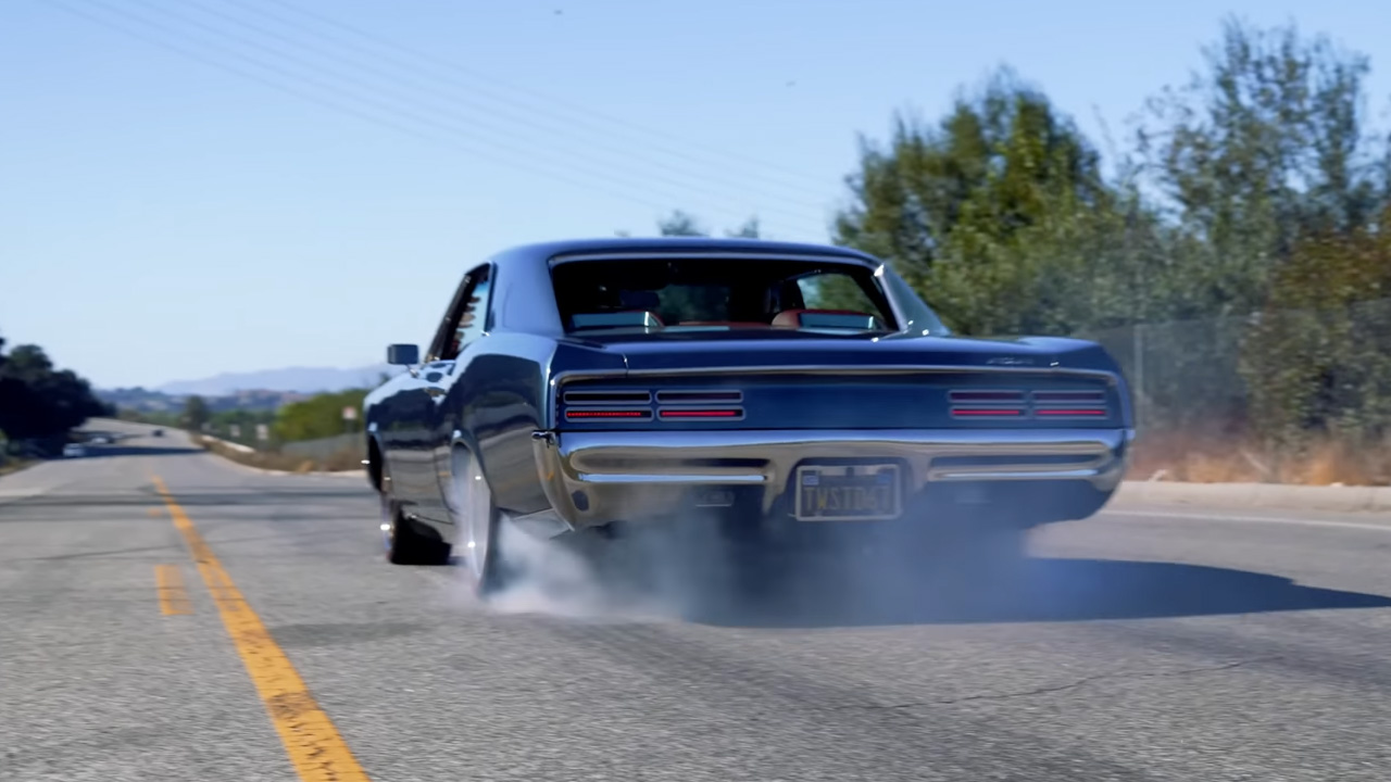 this-67-pontiac-gto-smoke-the-tires-with-supercharged-1000-horsepower