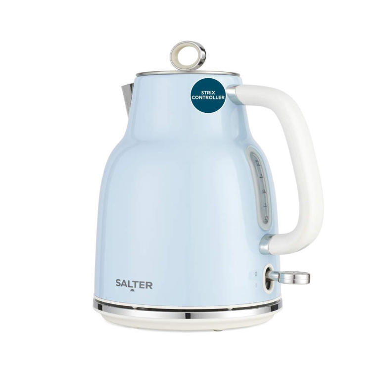 dunelm-has-the-ultimate-smeg-kettle-alternative-for-just-25