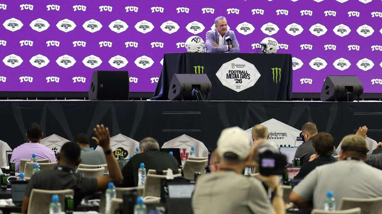 TCU reporter banned from covering football team after locker room fight