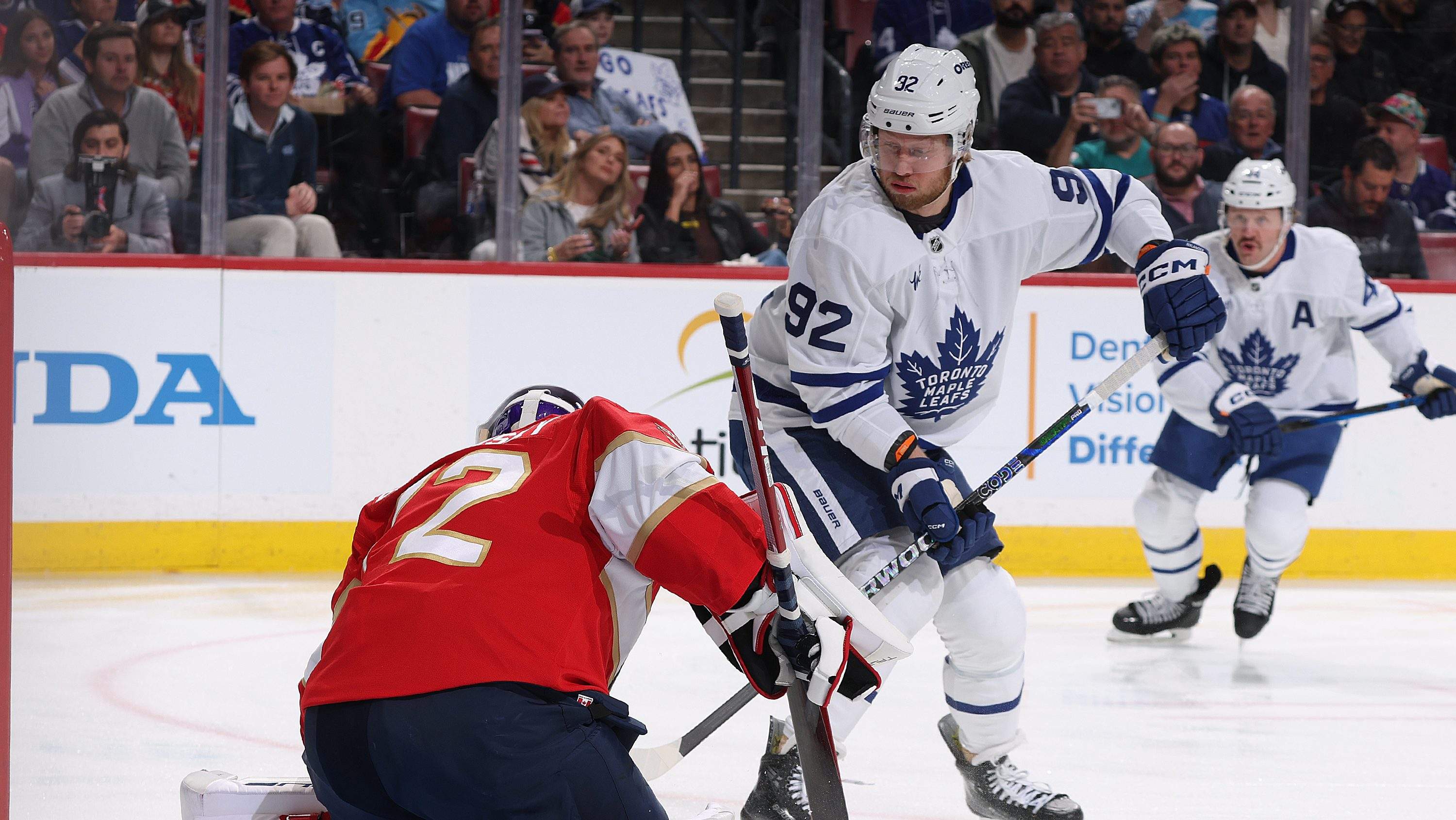Former Maple Leafs forward set to sign with Canadian rival