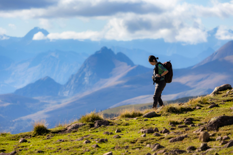6 outdoor pros reveal their best hiking safety tips for National Park Week