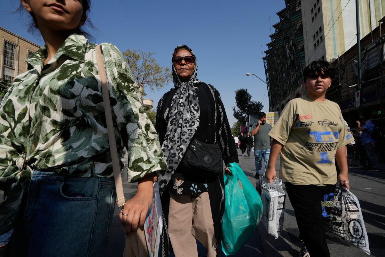 Labor protests and panic buying signal growing pressure in Iran
