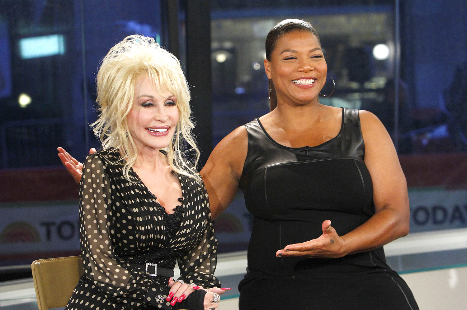 Dolly Parton surprised Queen Latifah with the sweetest gesture after a day on set