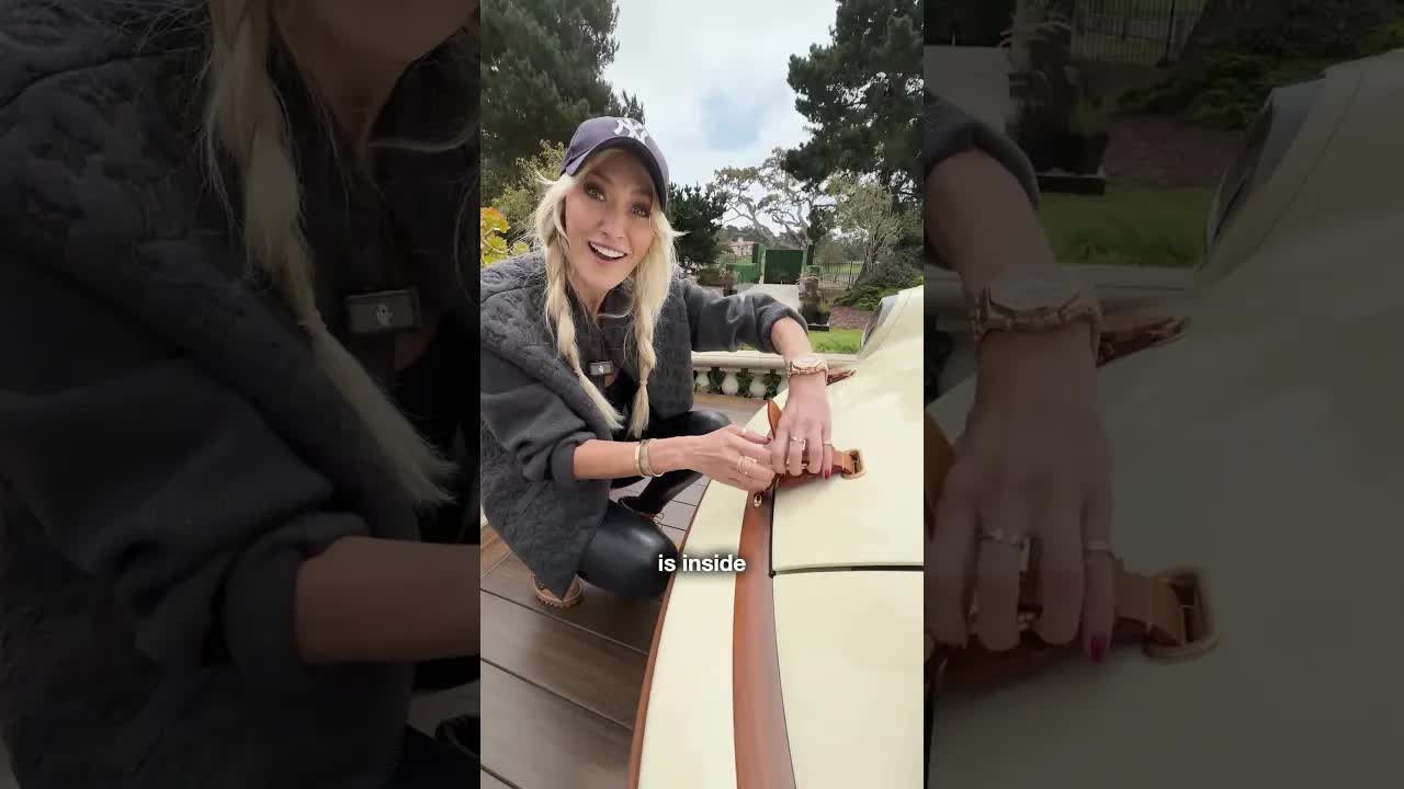 Louis Vuitton met Singer, and this Porsche dressed accordingly