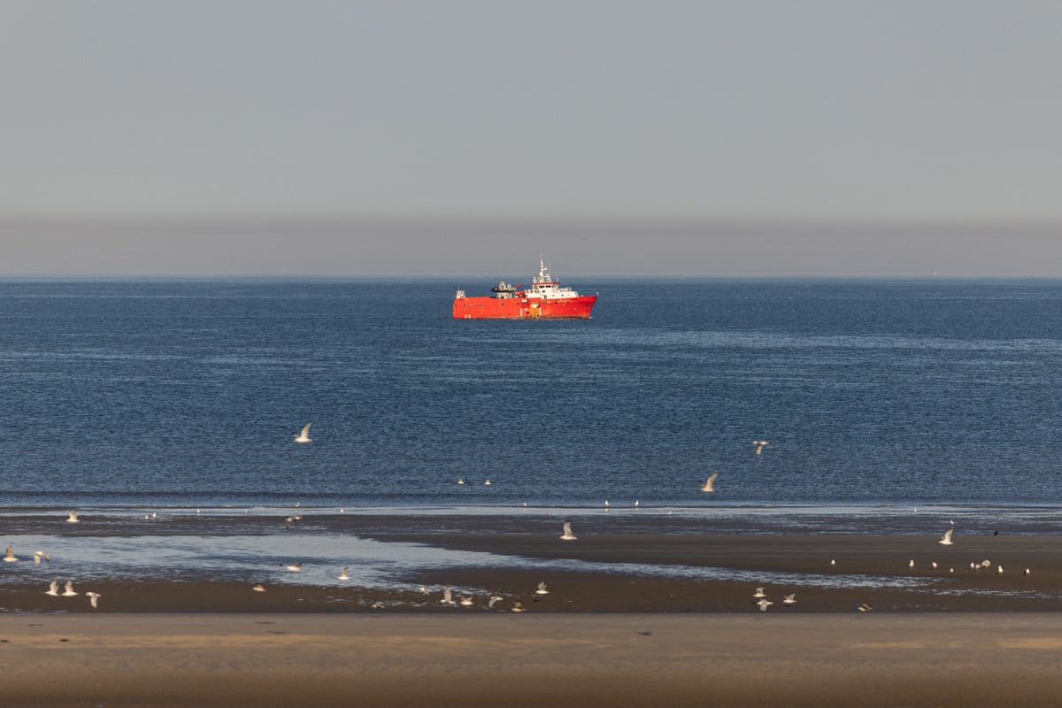 French rescue 140 migrants trying to make journey across Channel to UK