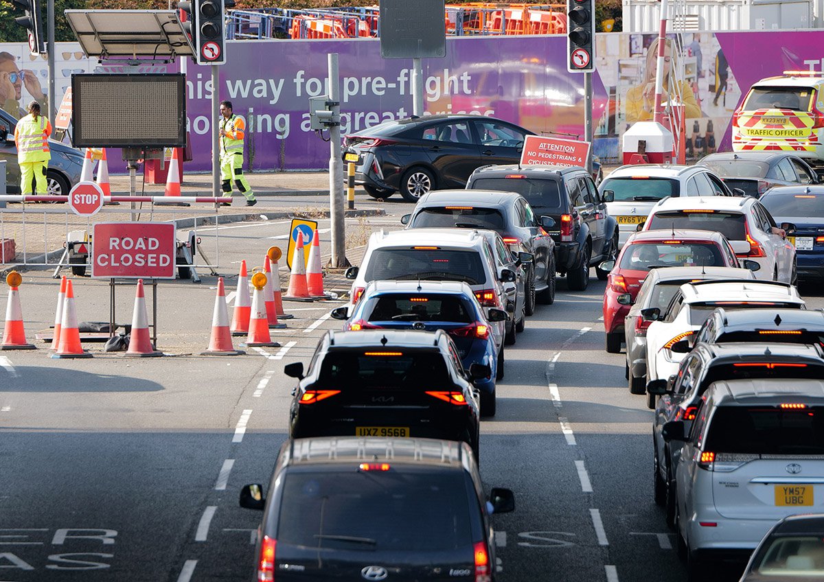 Heathrow passengers warned 'do not drive' after flooding closes roads ...