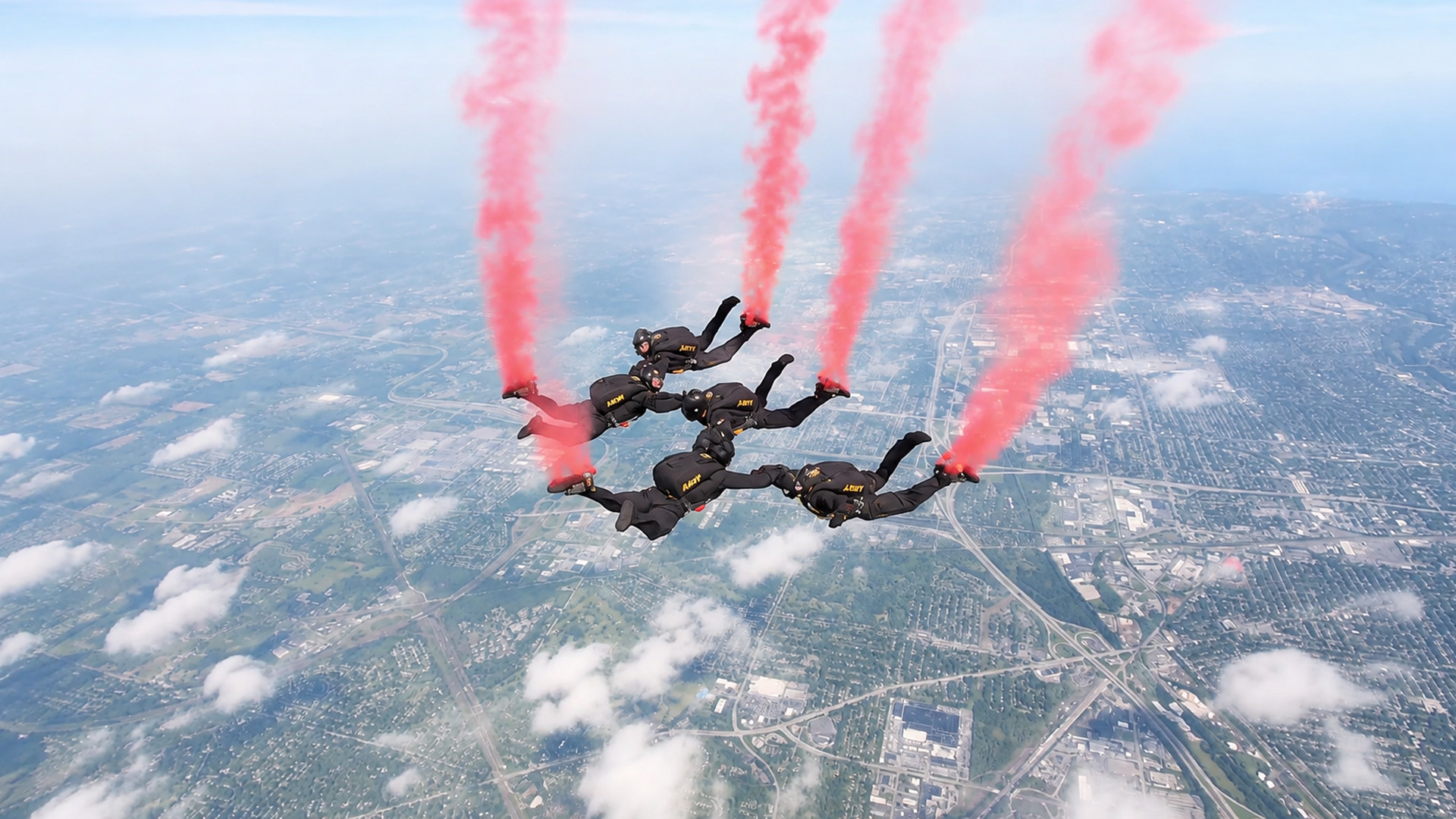 US Army Golden Knights perform bomb burst maneuver