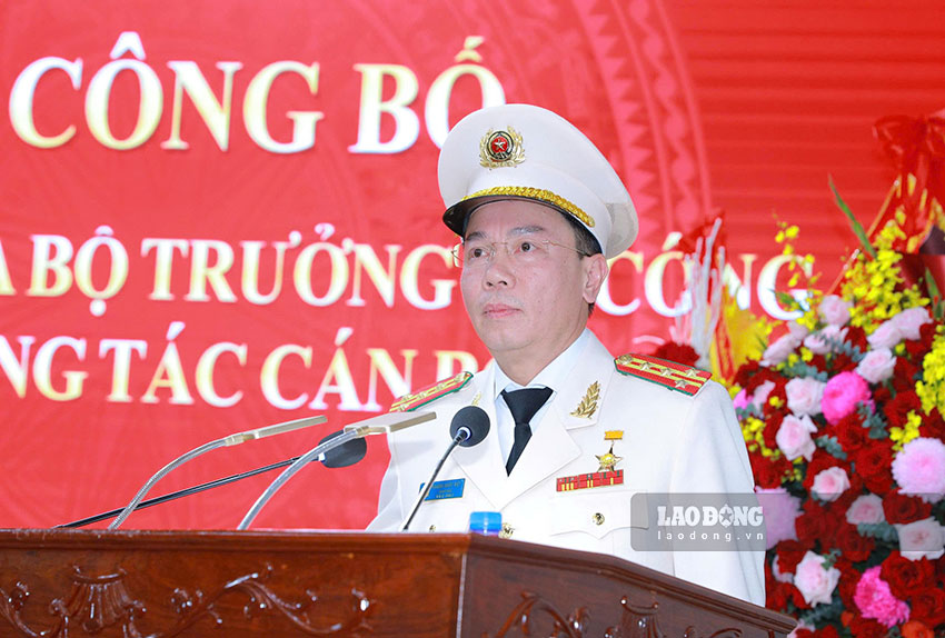 Điều động, bổ nhiệm sĩ quan cấp tướng, đại tá công an giữ các chức vụ, công tác mới