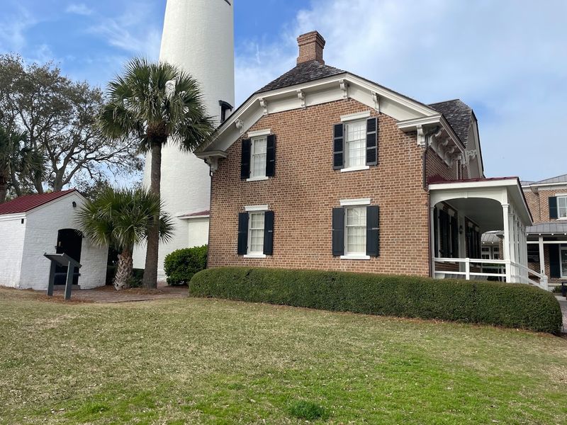 A haunted Georgia lighthouse still has visitors talking about strange ...