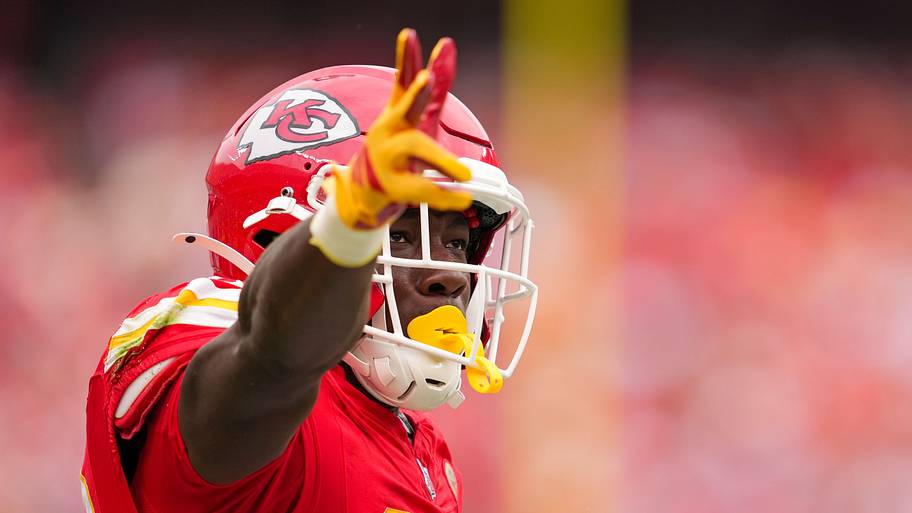 4 quick takeaways from the Chiefs' sloppy but promising preseason debut