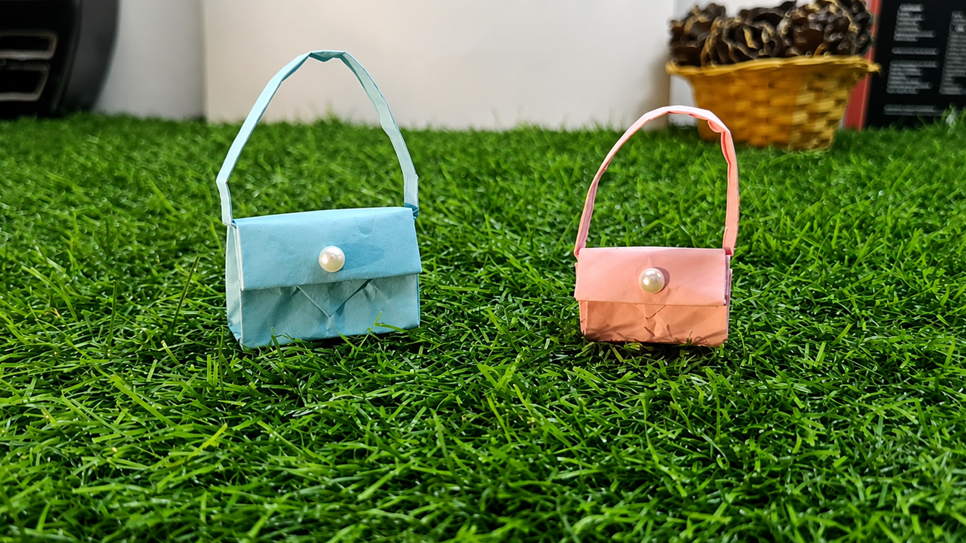 Make a paper handbag with simple origami folds