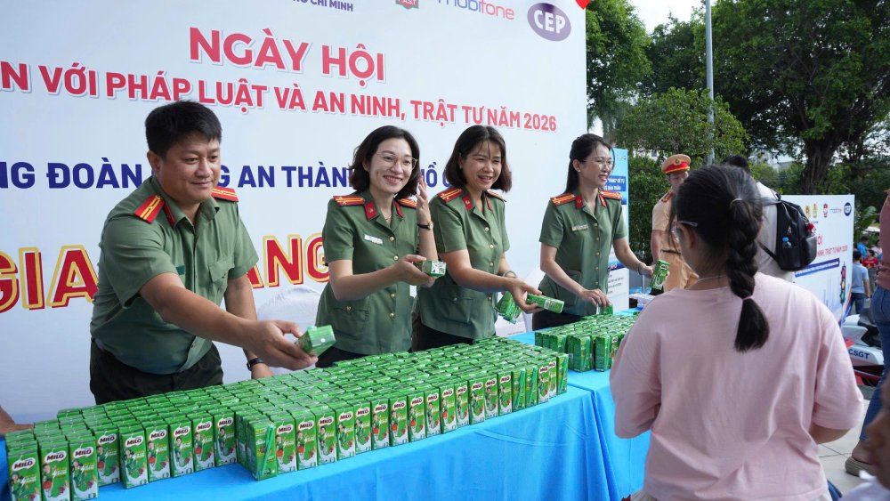 Công đoàn phối hợp tổ chức tuyên truyền, giáo dục pháp luật cho công nhân
