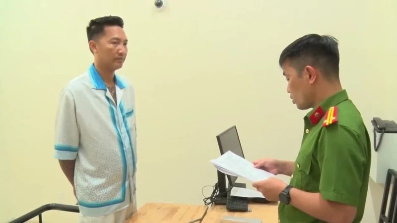 Những vấn đề sẽ được CQĐT làm rõ liên quan 2 tội danh của Huấn Hoa Hồng